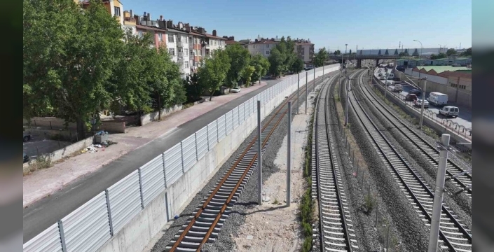Konya'da tren gürültüsüne karşı dev ses bariyerleri yükseliyor
