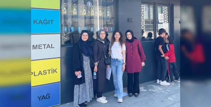 Kütahya Ahteri İmam Hatip Ortaokulu'ndan sıfır atık projesine örnek destek