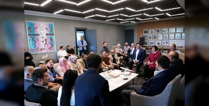 Kutsal topraklardan dönen vekile AK Parti heyetinden geçmiş olsun ziyareti