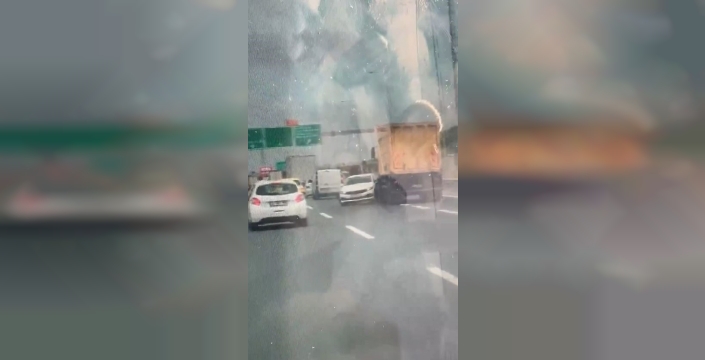 Kuzey Marmara Otoyolu’nda tır, otomobili sürükledi: Korku dolu anlar