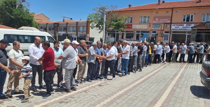 Ladik’te Cuma namazı sonrası bayramlaşma programı düzenlendi