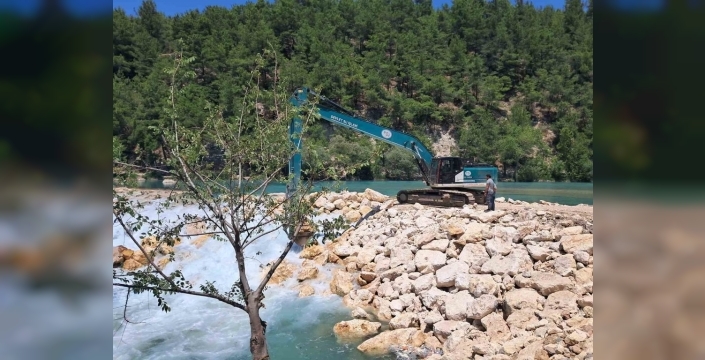 Manavgat'ta yürekler ağızda: Alara Çayı'nda kaybolan genç için 13 gündür umutlu bekleyiş sürüyor