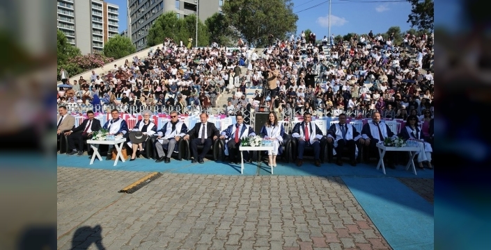 Manisa'da sağlık ordusuna yeni mezunlar katıldı