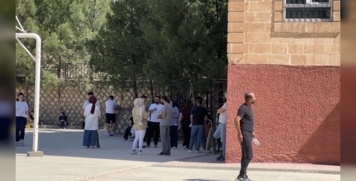 Mardin'de YKS heyecanı: Binlerce öğrenci TYT için ter döktü
