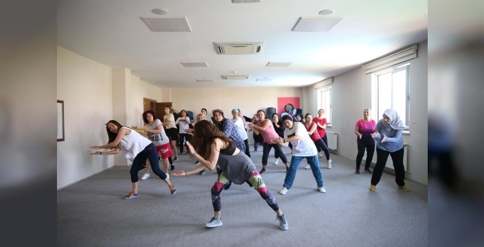Merkezefendi'de yaz tatili coşkusu başlıyor: Spor okulları kapılarını aralıyor!