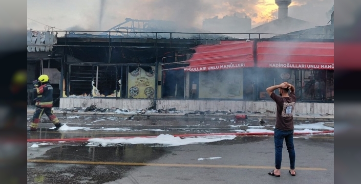 Mersin'de ekmek fırınında korkutan yangın