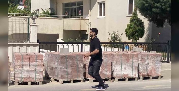 Mersin'de YKS paniği: Kapılar kapanırken nefes nefese koştular