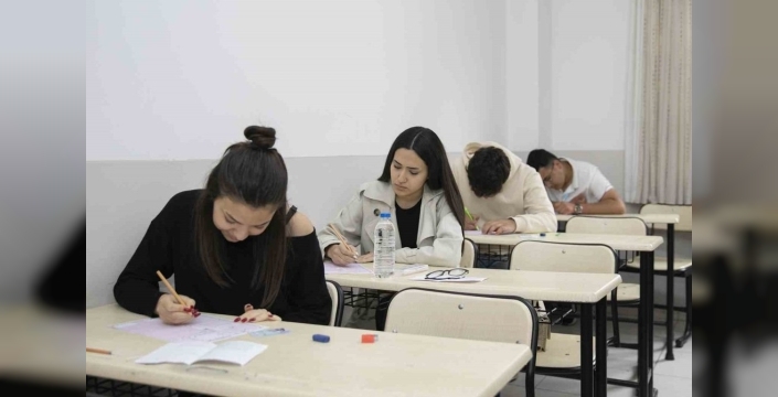 Mersin'den YKS adaylarına kaygıyı yönetme önerileri