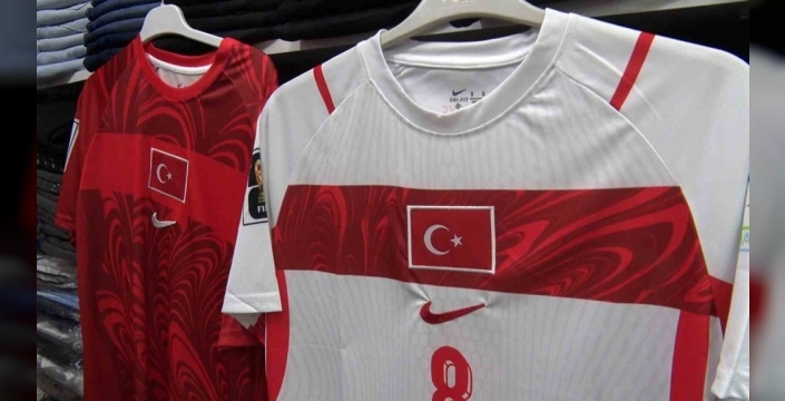 Milli forma fırtınası esti: Kayseri'de raflar boşaldı, esnaf stok yetiştiremiyor