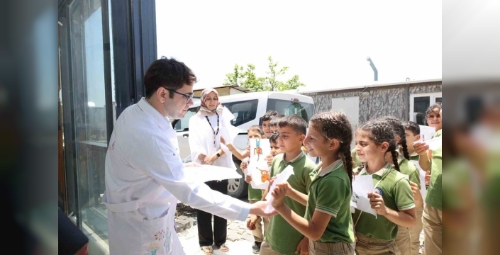 Minik öğrenciler, Hatay Bilim Merkezi'nde bilimle buluştu