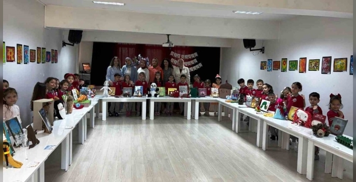 Miniklerin hayal dünyası sergiye yansıdı