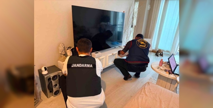 MİT'ten kredi kartı dolandırıcılığına büyük darbe: 3 gözaltı