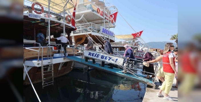 Muğla Büyükşehir Belediyesi'nden şehit aileleri ve gazilere özel tekne turu