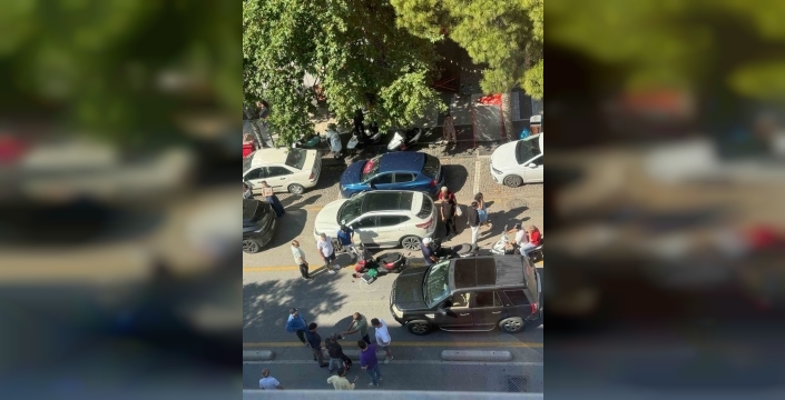 Muğla'da şok kaza: CHP İl Başkanı'nın araba kapısı motosiklet sürücüsünü vurdu