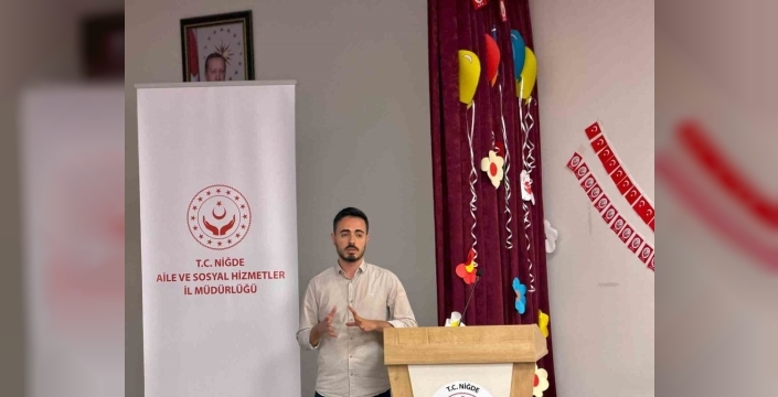 Muhtarlara sosyal hizmetler eğitimi ve sosyal risk haritaları sunumu yapıldı