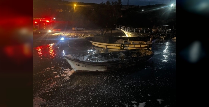 Narlıkuyu sahilinde yürekler ağza geldi: Teknede başlayan yangın 6 tekneyi küle çevirdi