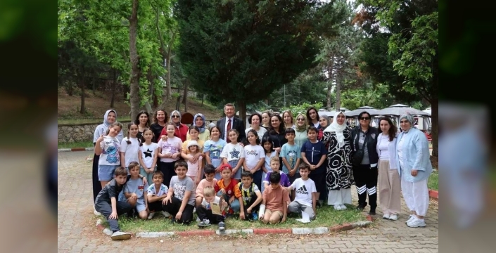 Öğrenciler, Şeyh Edebali Türbesi'nde tarih yolculuğu yaptı
