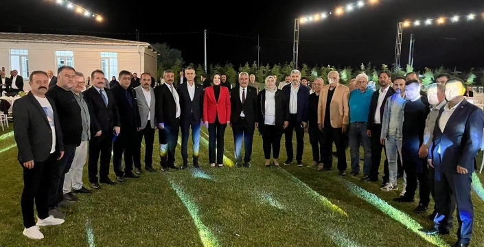 Ok Ailesinin mutlu günü; MHP İlçe Başkanı oğlunu evlendirdi