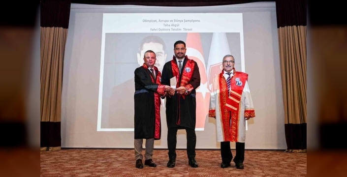 Olimpiyat şampiyonu Taha Akgül'e üniversiteden büyük onur
