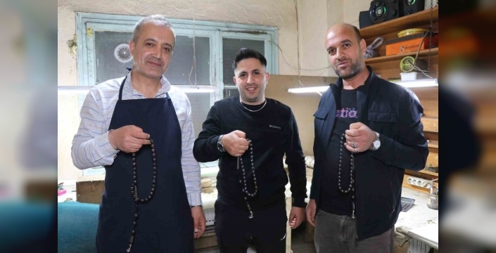 Oltu taşı tespihte devrim: Balık figürlü benzersiz tasarımlar!