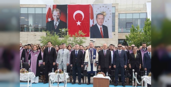 Ordu Üniversitesi'nde 3 bin 200 öğrencinin mezuniyet coşkusu
