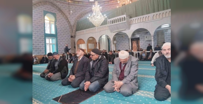 Özdere'de Vefa Günü Hatmi Şerif Programı yoğun ilgi gördü