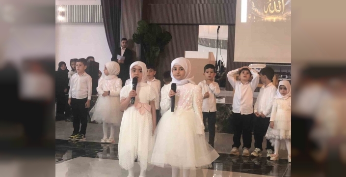 Palu'da minik hafızlar mezun oldu, aileleri gururla izledi