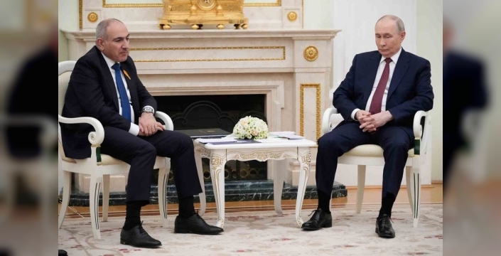 Paşinyan'dan Putin'e diplomatik nezaket: Rusya Günü tebriği