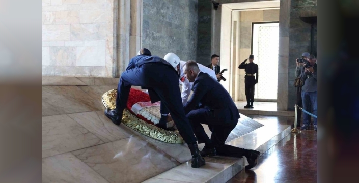 Polonya Cumhurbaşkanı Nawrocki, Anıtkabir'i ziyaret etti