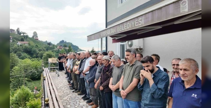 Rize'deki feci kazada hayatını kaybeden Gamze Saklı toprağa verildi