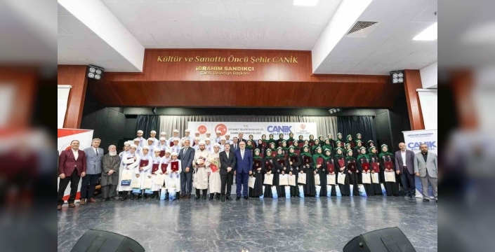 Samsun'da 62 genç hafızlık tacını taktı, manevi mirasın yeni taşıyıcıları yetişti