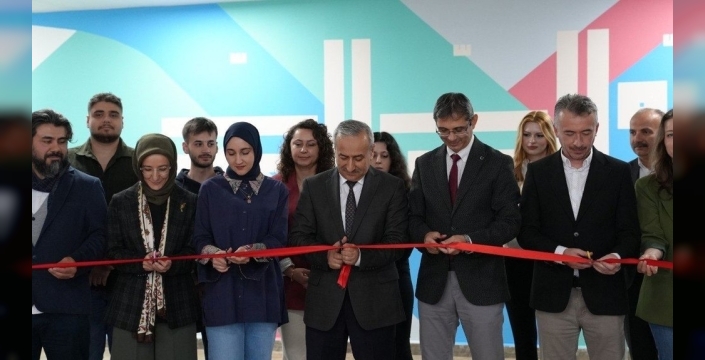 Sanatla buluşan okul duvarları: Gençlerin yaratıcı projesi hayata geçti
