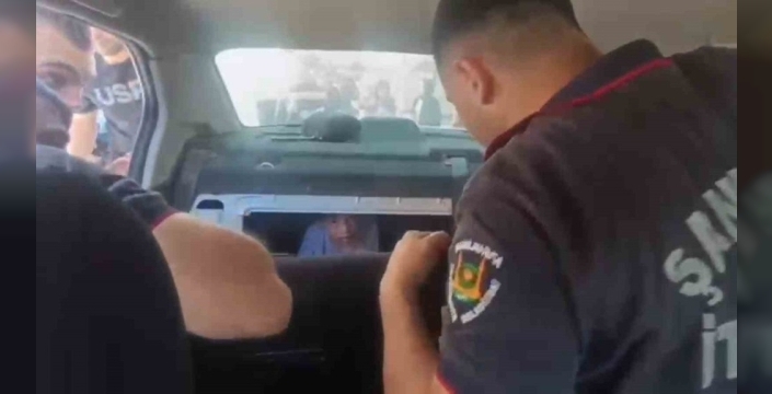 Şanlıurfa'da otomobilin bagajında mahsur kalan çocuk kurtarıldı