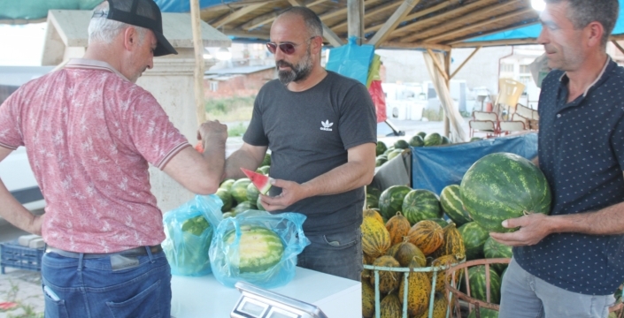 Sarayönü’nde karpuz fiyatları düştü; Tezgâhlarda bolluk yaşanıyor