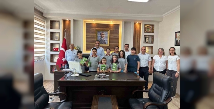 Sarıgöl'ün parlayan yıldızları, ilçe kaymakamını gururlandırdı