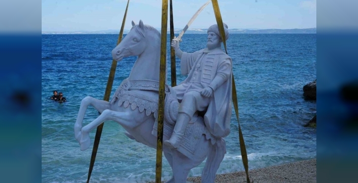Saros'ta denizle buluşan heykeller dalış turizmine katkı sağlayacak