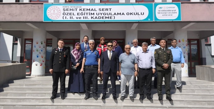 Şehit öğretmenin ismi ölümsüzleştirildi