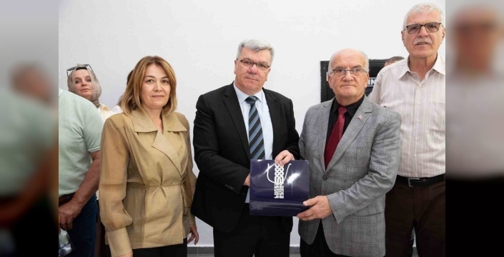 Şehit ve gazi babalarına Babalar Günü sürprizi: Bursa Büyükşehir Belediyesi'nden anlamlı ziyaret
