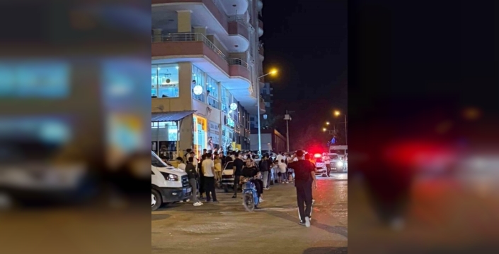 Siirt'te genç canlar birbirine girdi: Bıçaklar konuştu, biri ağır yaralandı