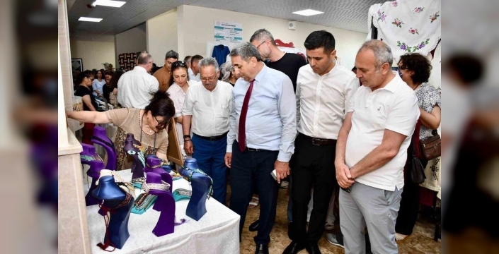 Silifke'de halk eğitimi merkezi sergisi büyük ilgi gördü