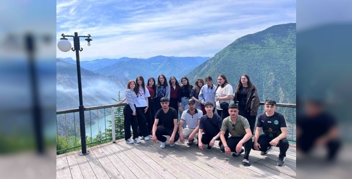 Sınava hazırlanan gençlere Rize molası: Posof Kaymakamlığı'ndan unutulmaz gezi