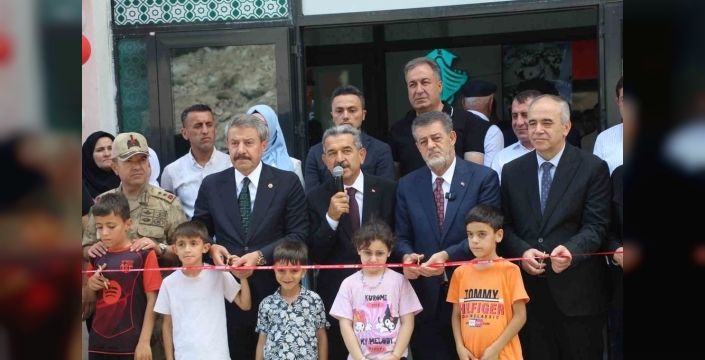 Şırnak'ta Yüzler Gülüyor: Ücretsiz Düğün Salonu ve Kalabalık Ailelere Destek Açıldı