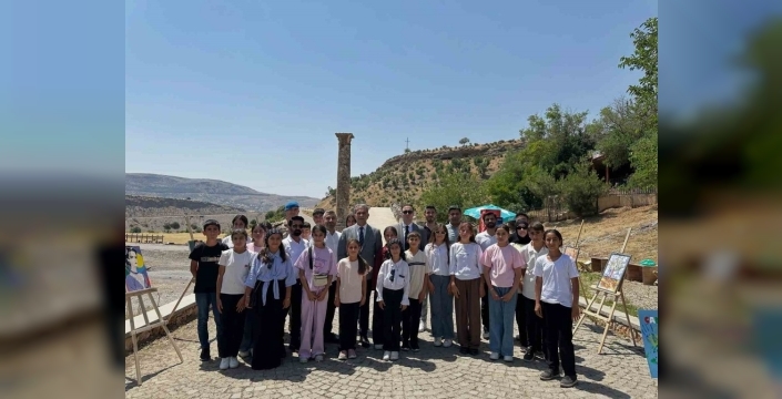 Tarihi köprü sanatla buluştu: Öğrencilerin resimleri Cendere'de sergilendi