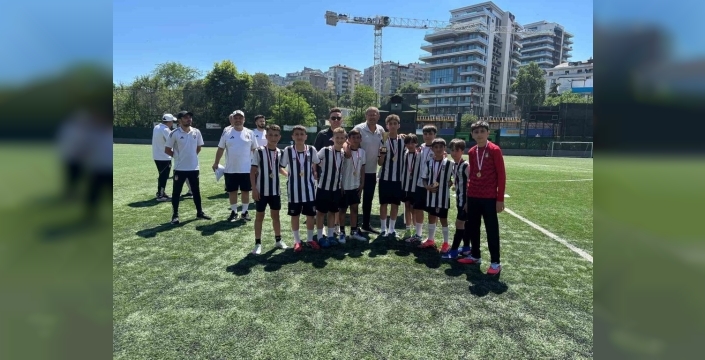 Tatvan Beşiktaş Futbol Okulu, Türkiye ikinciliğine ulaşarak büyük bir başarıya imza attı