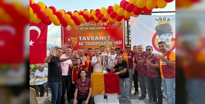 Tavşanlı'da Galatasaray'ın şampiyonluğu coşkuyla kutlandı