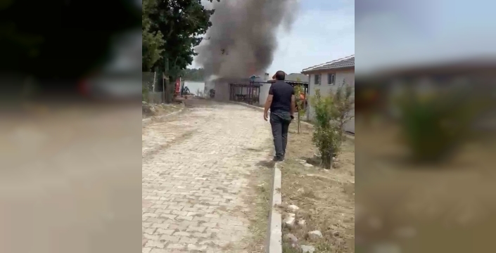 Tekirdağ'da bir bağ evi alevlere teslim oldu