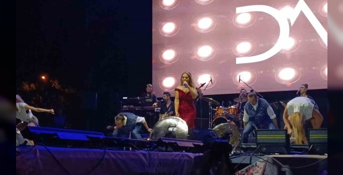 Tekirdağ’da Sakiler ve Demet Akalın ile unutulmaz bir konser gecesi
