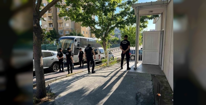 Ünlü isimler uyuşturucu operasyonunda adliyeye sevk edildi
