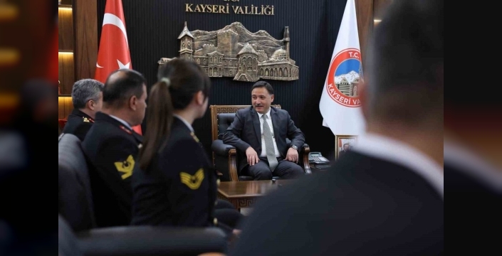 Vali Çiçek'ten jandarmaya övgü: Güvenliğin kalkanı