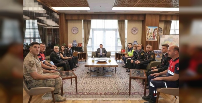 Vali Işın: Jandarma, devletimizin gücünü ve şefkatini simgeliyor